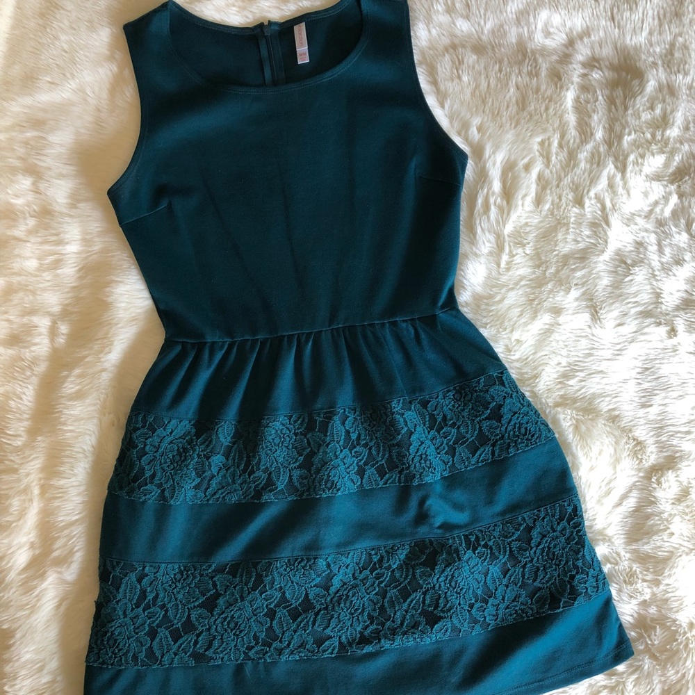 Xhilaration green fall dress